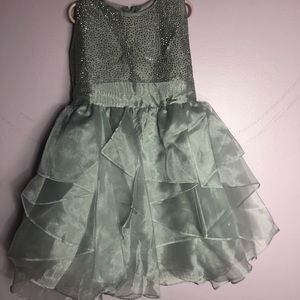 Little Girls Silver Elegant Party Dress